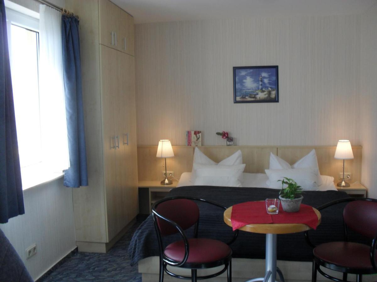 Hotel-Pension Zur Mole Wiek auf Rügen المظهر الخارجي الصورة
