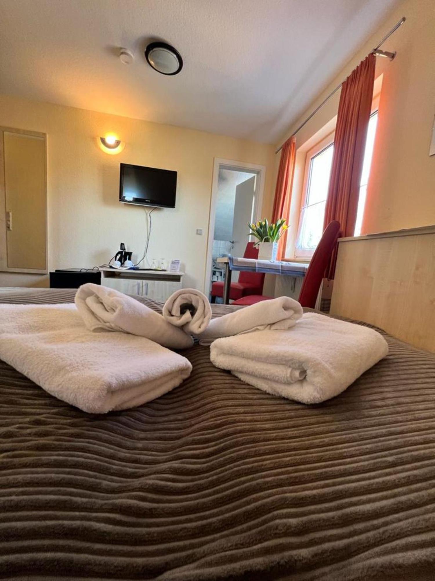 Hotel-Pension Zur Mole Wiek auf Rügen المظهر الخارجي الصورة