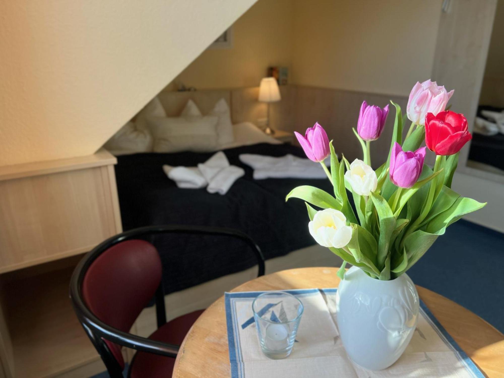Hotel-Pension Zur Mole Wiek auf Rügen المظهر الخارجي الصورة